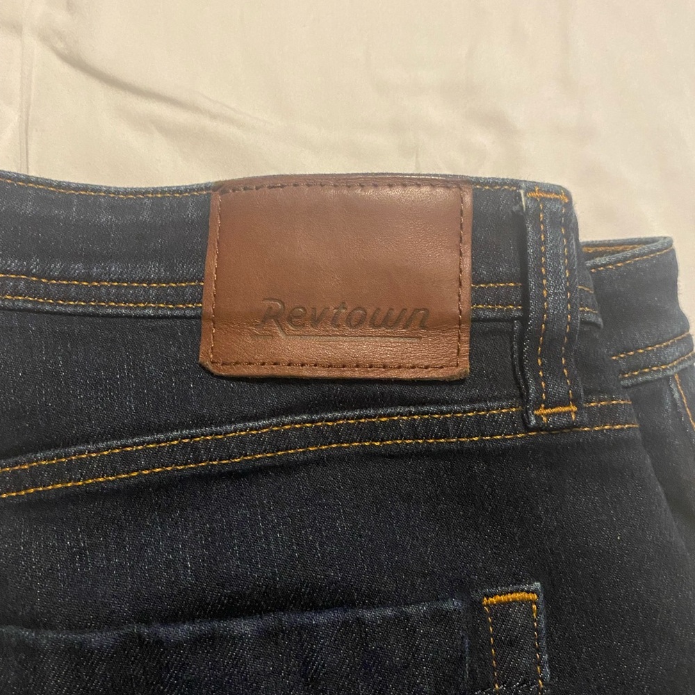 Revtown 36x30 automatic jeans, relaxed fit.